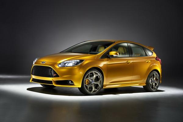 Ford    Focus ST (3 )