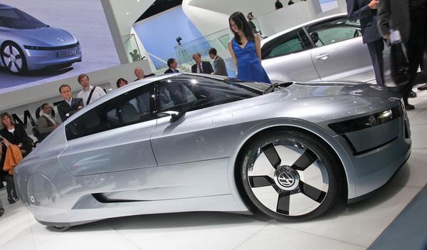 Компания Volkswagen разрабатывает автомобиль, потребляющий минимум топлива (4 фото)