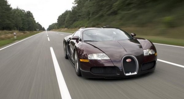Bugatti Veyron.   